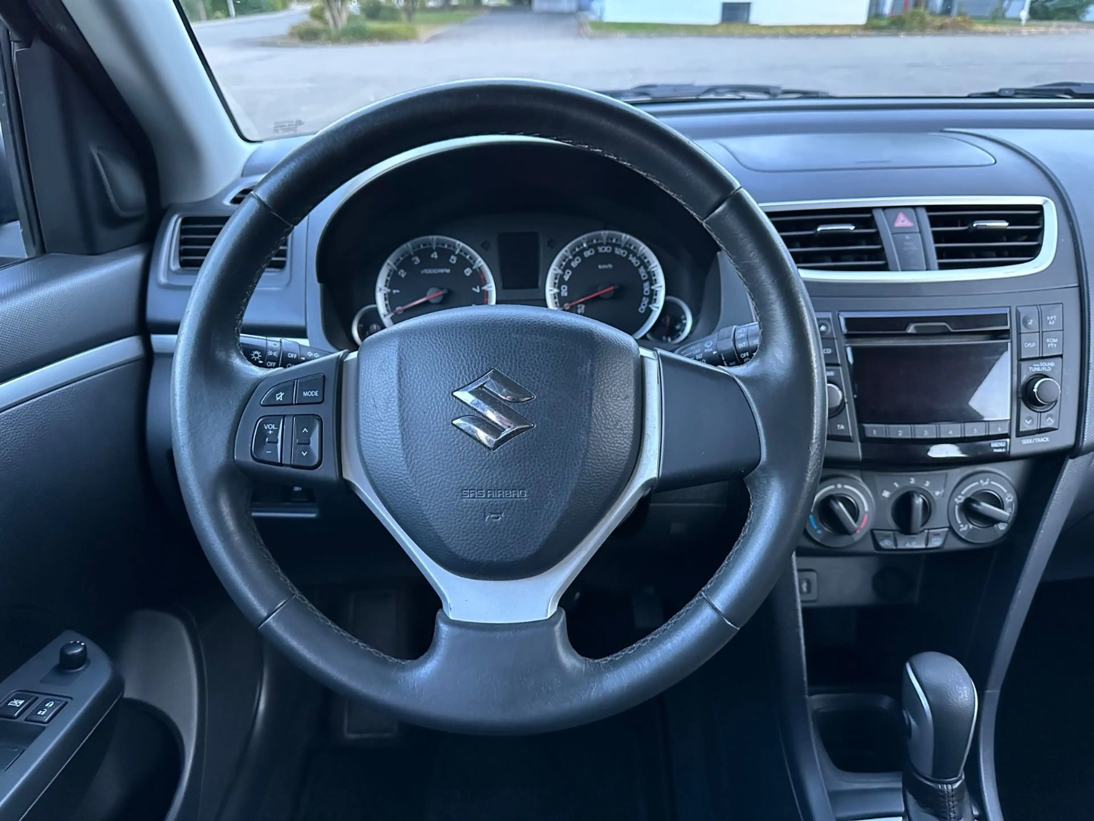 Suzuki Swift Club*1.Hd*Automatik*Klima*ZV*USB*8xbrft. — photo 14