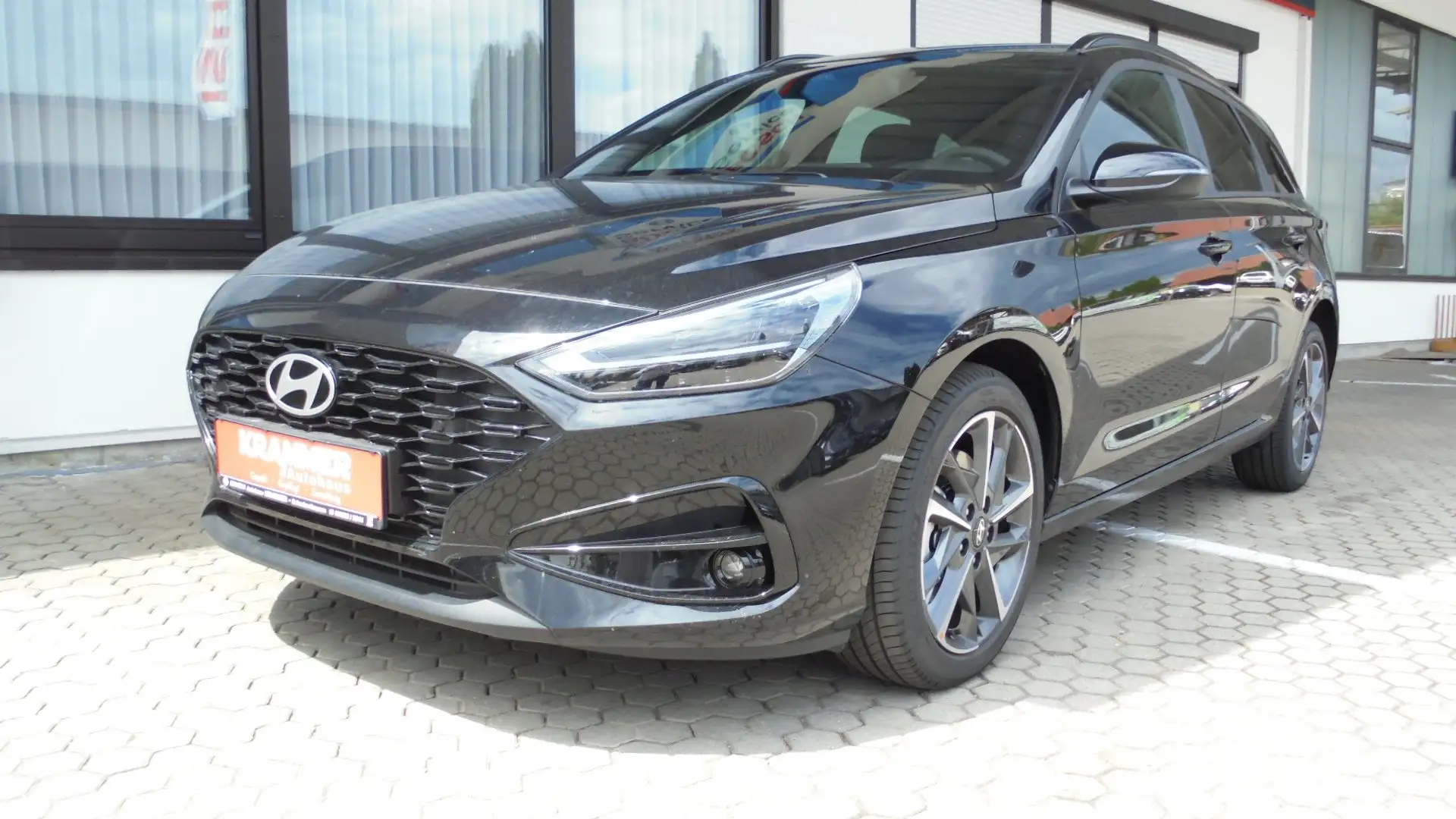 Hyundai i30 Kombi 1.0 T-GDI DCT GO Plus Noir - 1