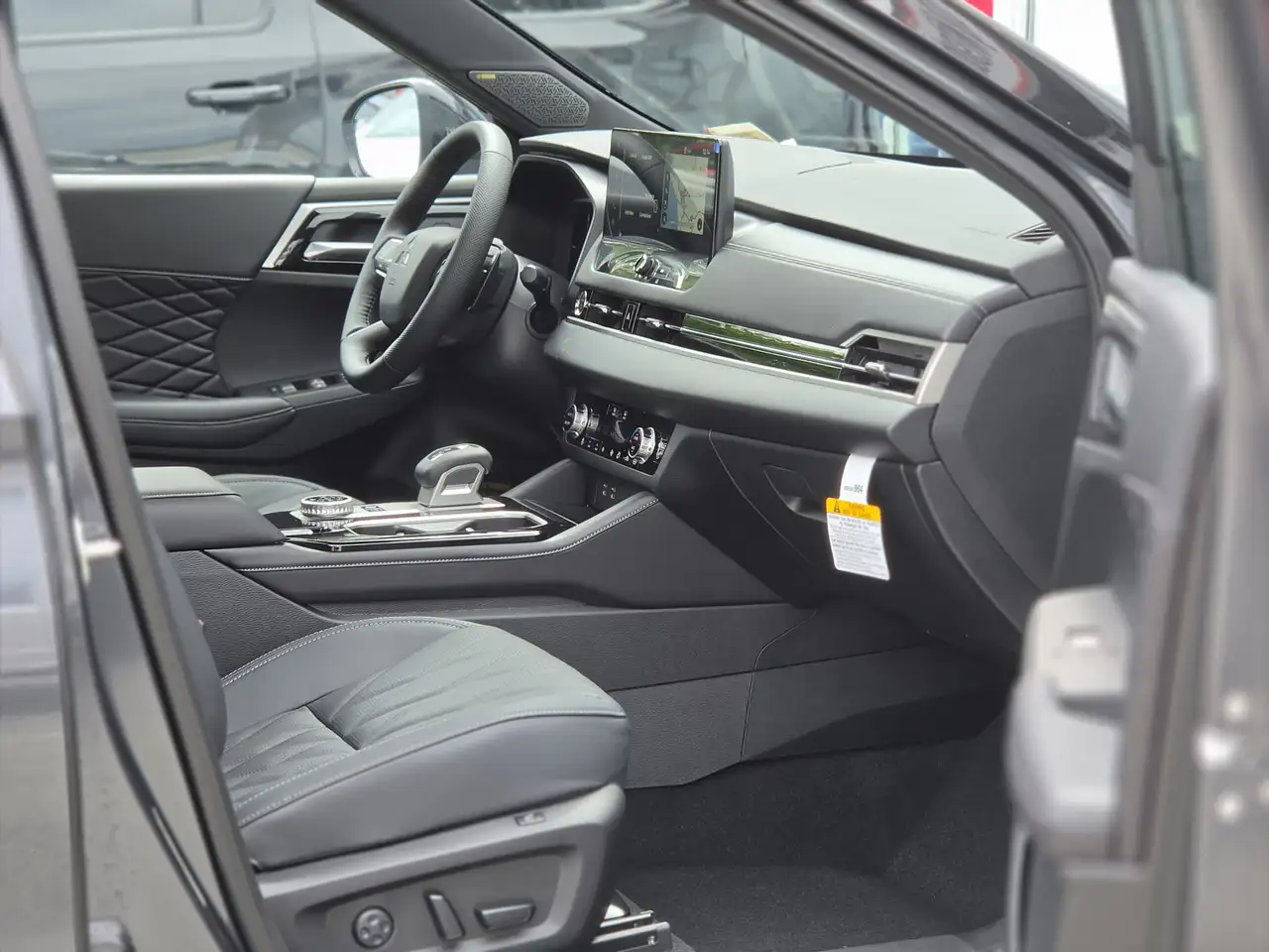Mitsubishi Outlander photo Mitsubishi Outlander