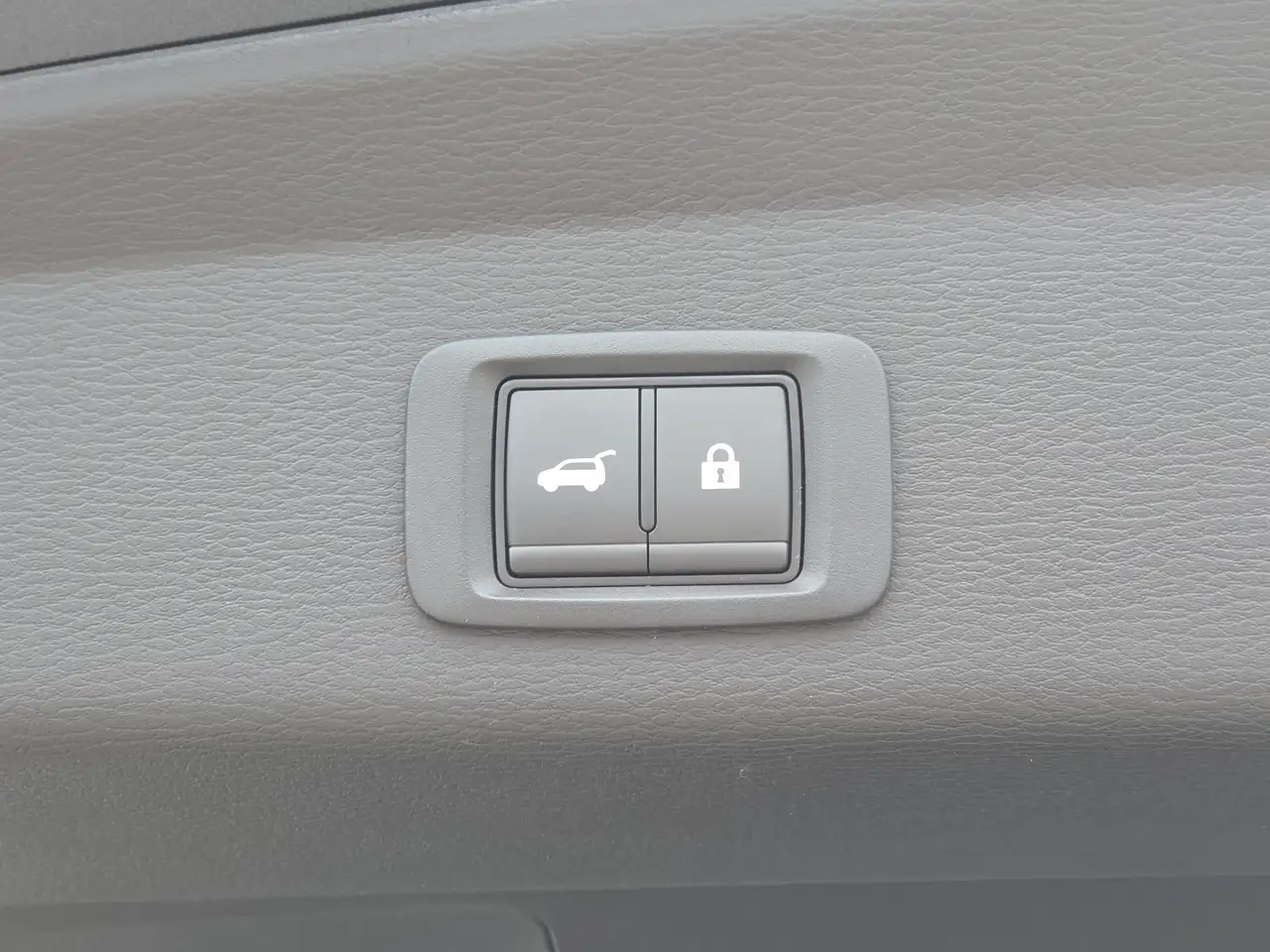 Mitsubishi Outlander photo Mitsubishi Outlander