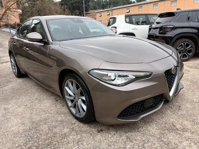 Alfa Romeo Giulia 2200 TD VELOCE 210CV AT8 Q4 PELLE F1 NAV ITALIA