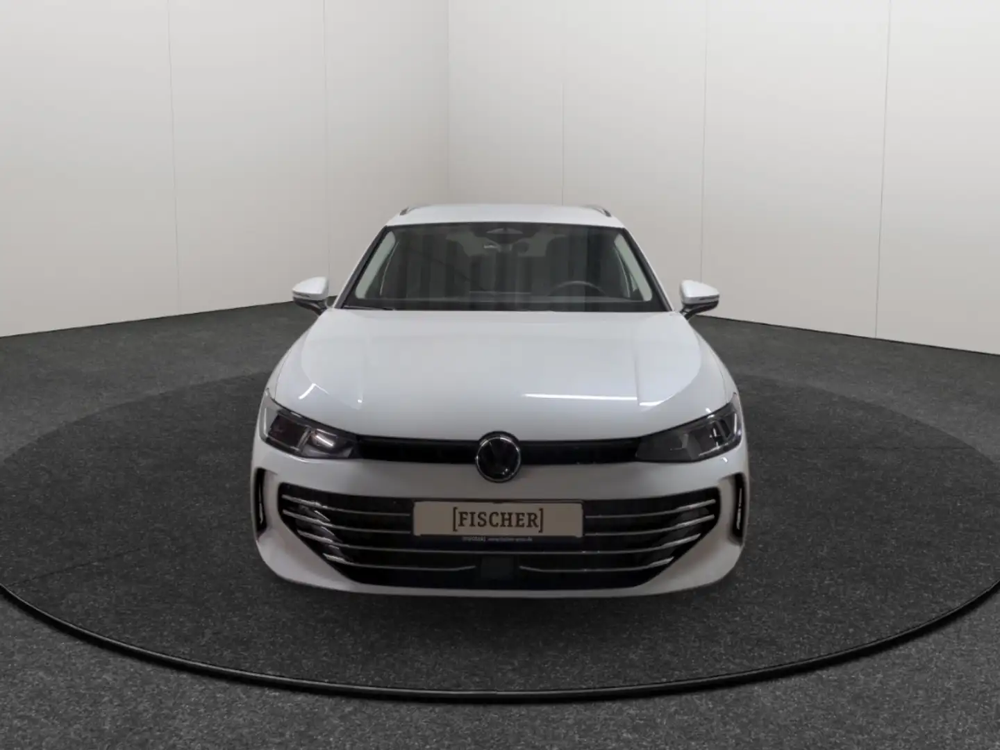 Volkswagen Passat Variant 2.0TDI DSG Elegance Matrix Navi AHK Rear View Weiß - 2