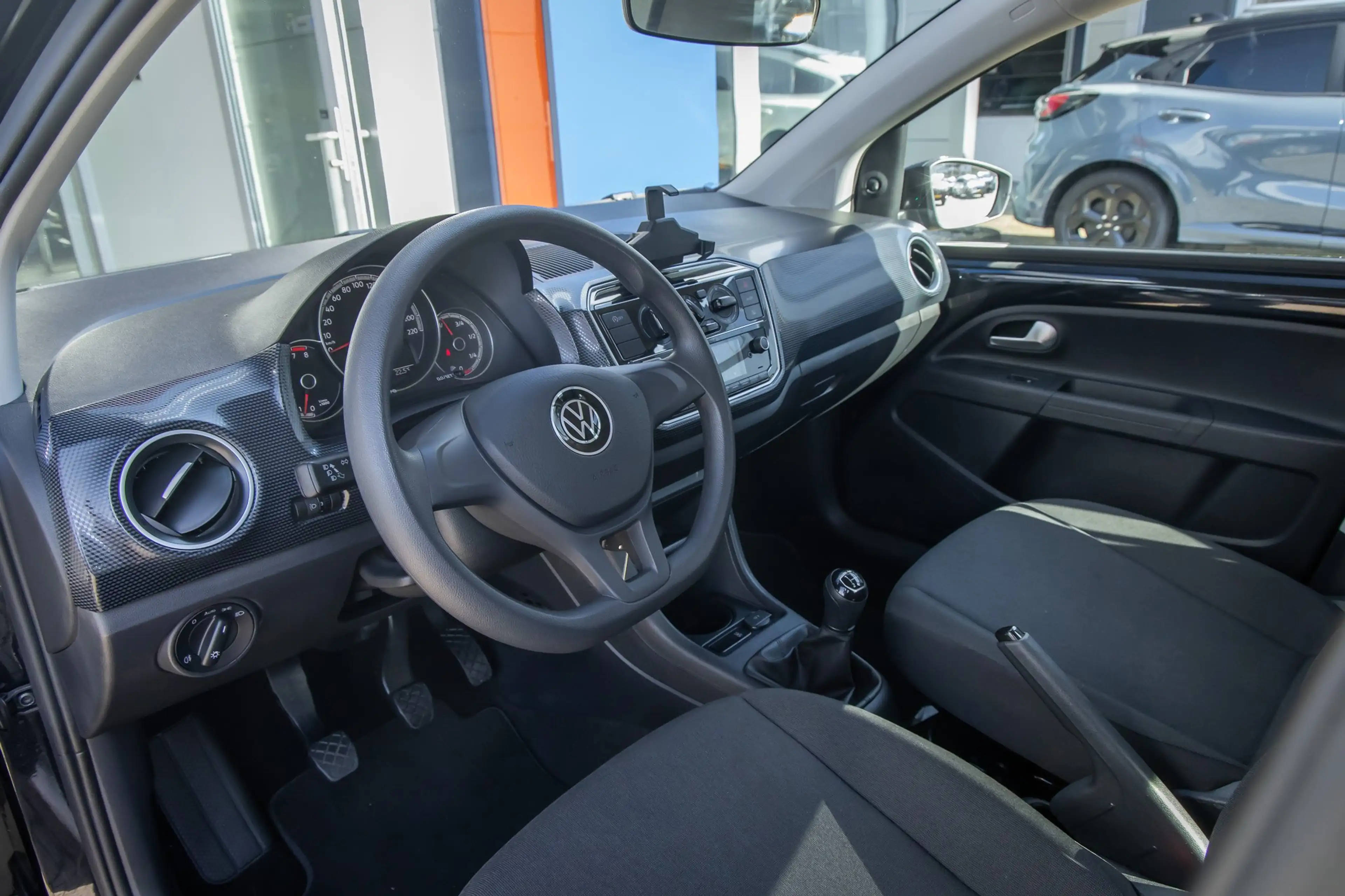 Volkswagen up! 1.0 | Airco | 5-deurs | Telefoonintegratie | Deale — photo 2