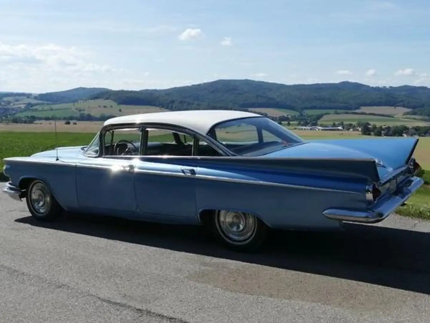 Buick Le Sabre Sedan 4 door Blau - 2
