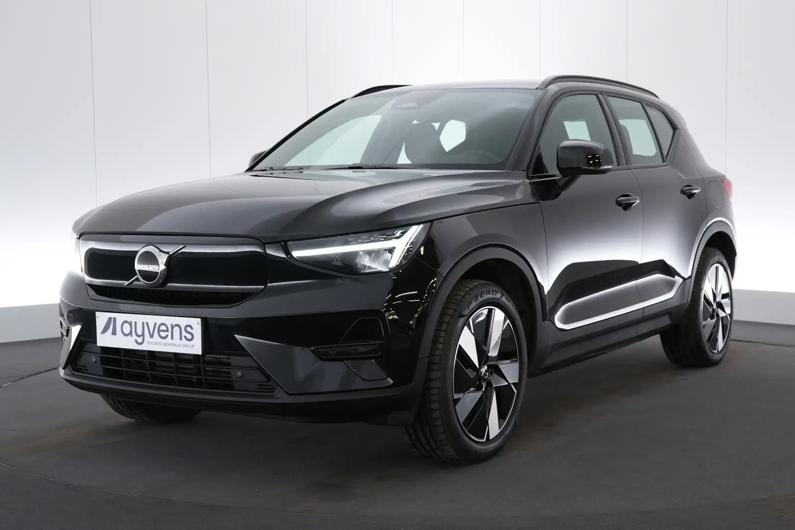 Volvo EX40 82 kWh Single Motor Extended Range Plus Dark LED G Noir - 2