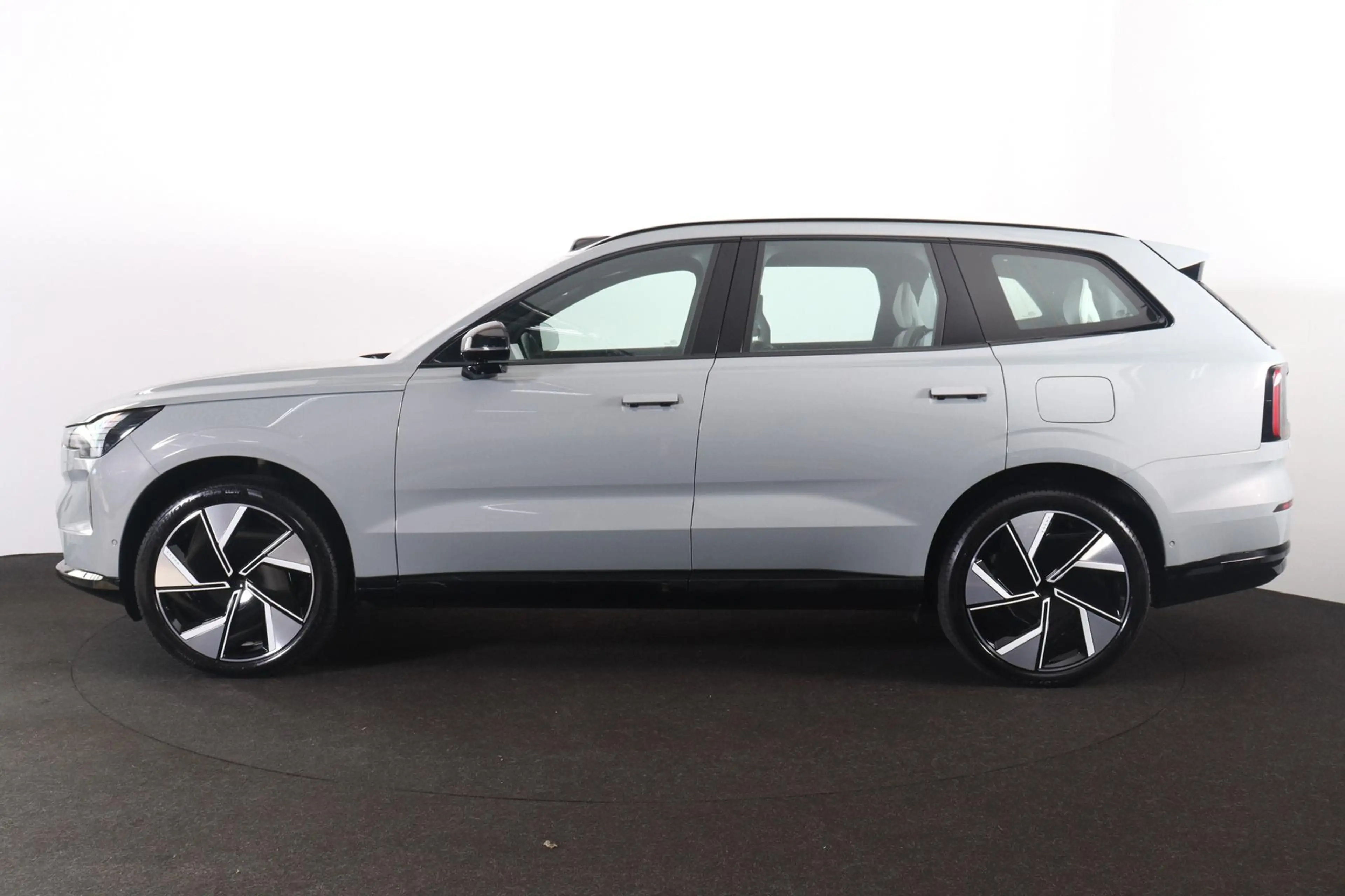 Volvo EX90 Performance Ultra 7p. 111 kWh - IntelliSafe Assist — photo 3
