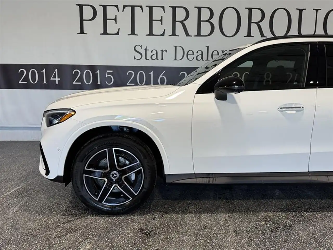 Mercedes-Benz GLC снимка Mercedes-Benz GLC