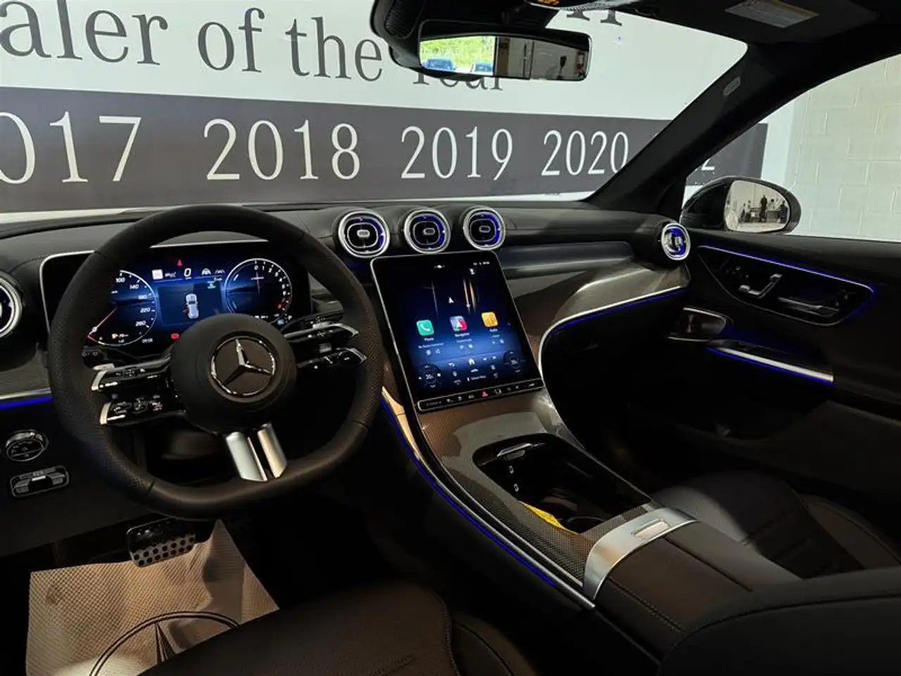 Mercedes-Benz GLC снимка Mercedes-Benz GLC