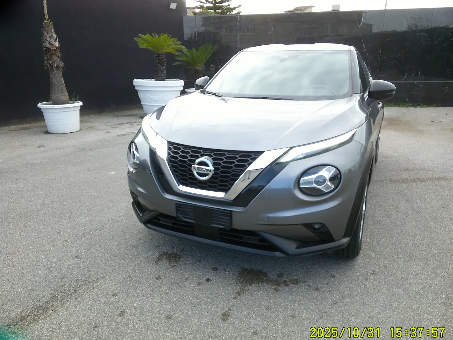 Nissan Juke Juke 1.0 dig-t N-Connecta 114cv dct Grigio - 2