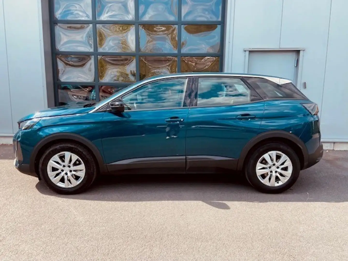 Peugeot 3008 130pk EAT8 Active Pack Blauw - 2