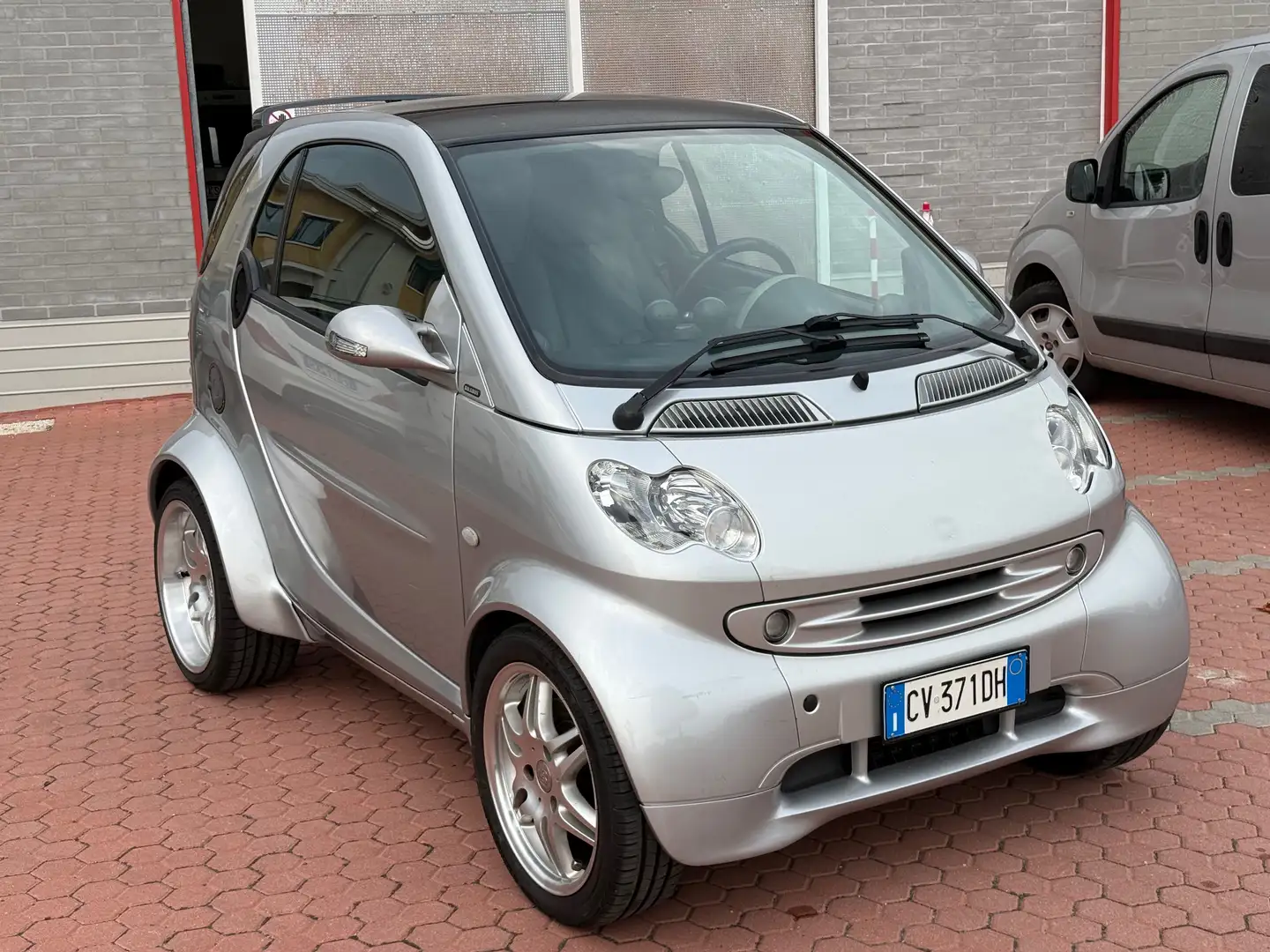 smart brabus Fortwo - 1