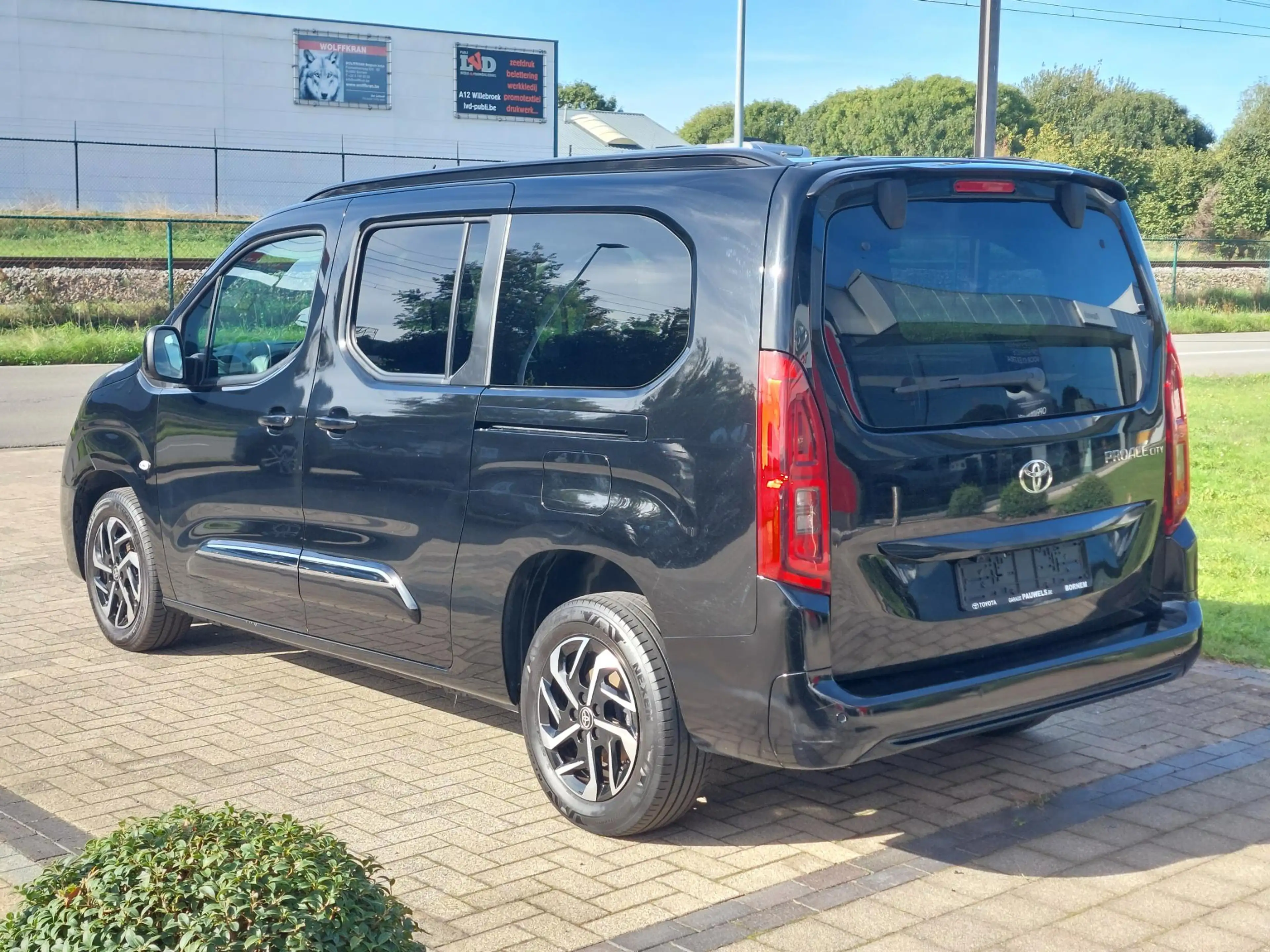 Toyota Proace City Verso 1.2i 81kW LWB Family — photo 4