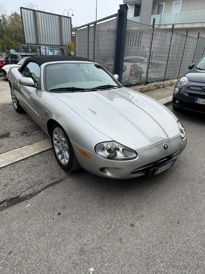 Jaguar XK8 Convertible 4.0, foto 2