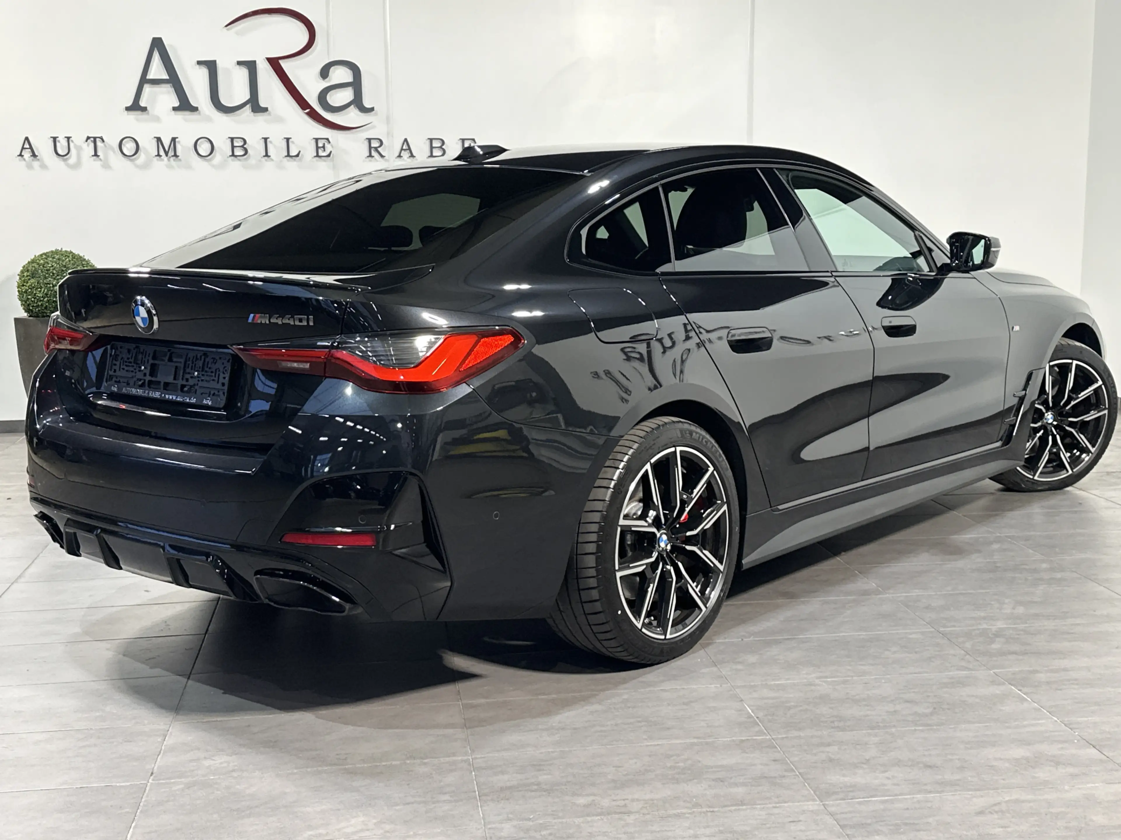 BMW 440 i Gran Coupé xDrive NAV+LED+HEAD-UP+AHK+19ZO+1HD — photo 4