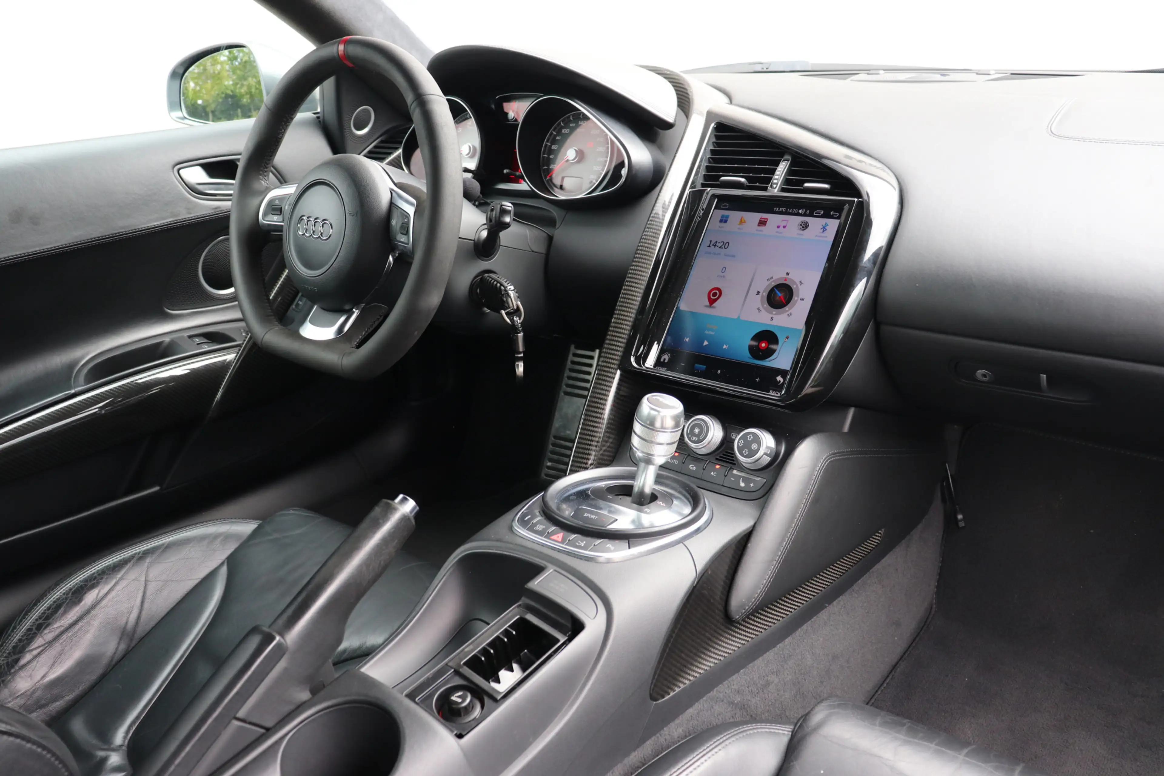 Audi R8 4.2 V8 FSI Carbon B&O Alcantara — photo 29