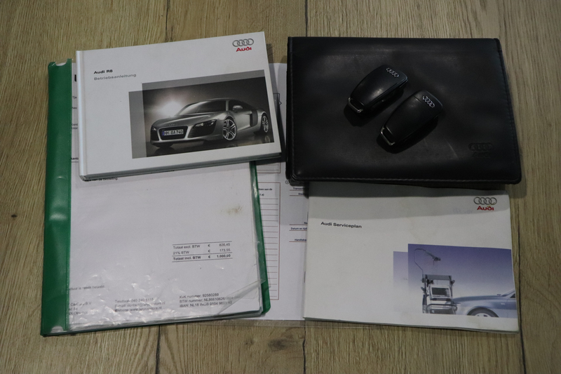 Audi R8 4.2 V8 FSI Carbon B&O Alcantara — photo 23