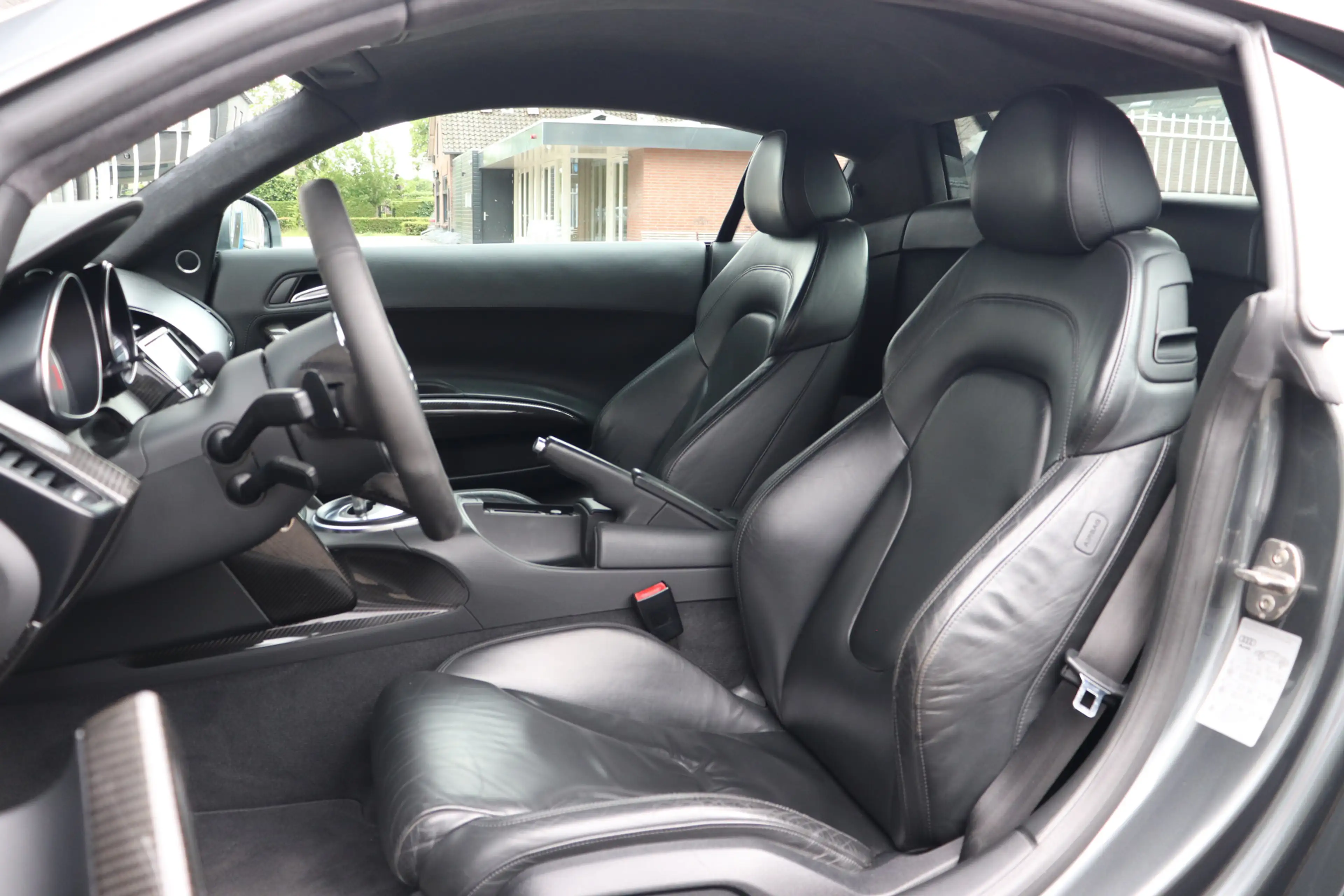 Audi R8 4.2 V8 FSI Carbon B&O Alcantara — photo 18