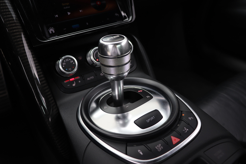 Audi R8 4.2 V8 FSI Carbon B&O Alcantara — photo 12