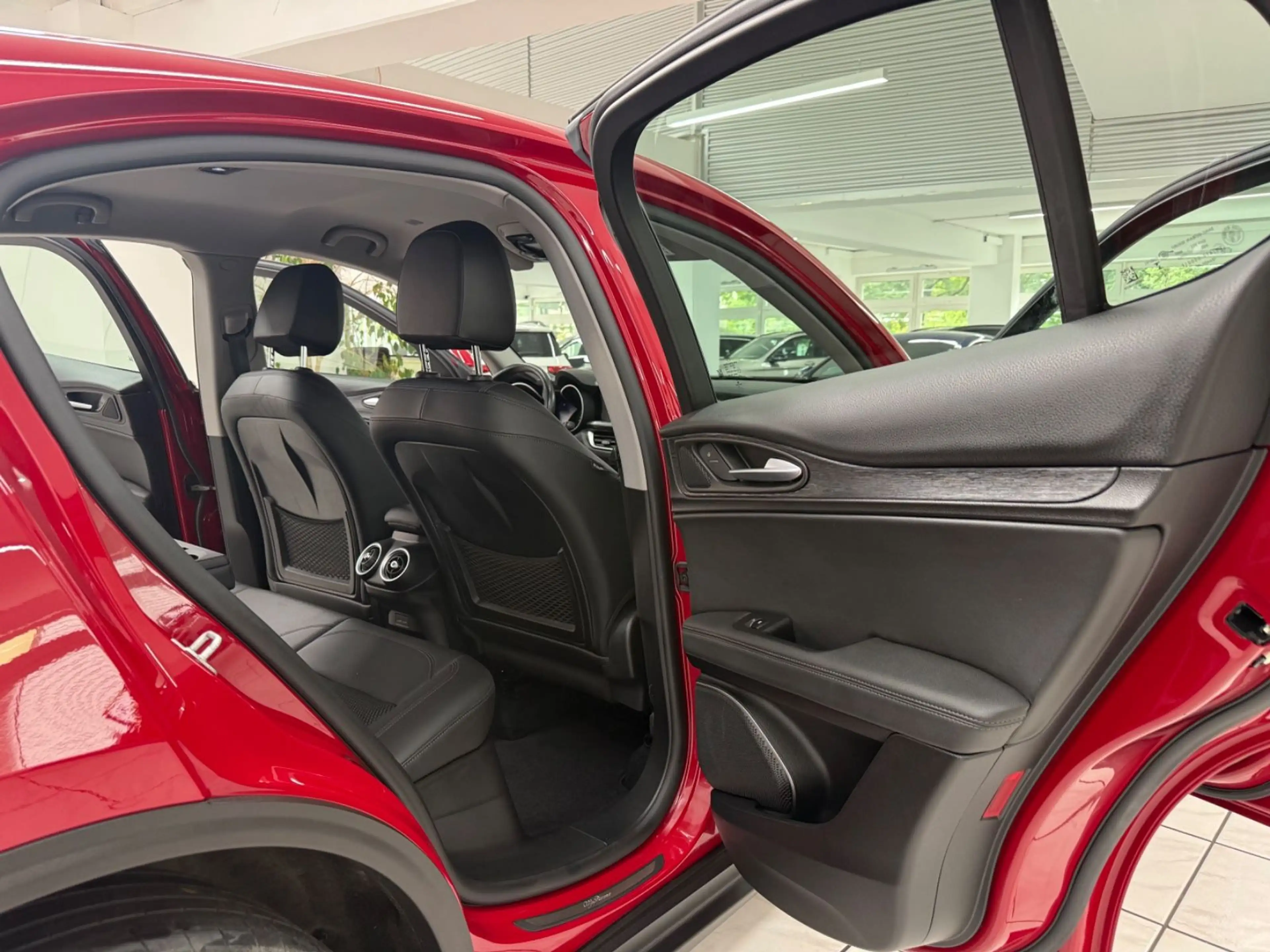 Alfa Romeo Stelvio Super Q4 AWD*ACC*Bi-Xenon*Memory*Kamera* — photo 9