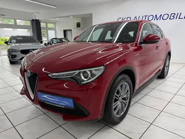 Alfa Romeo Stelvio view 5