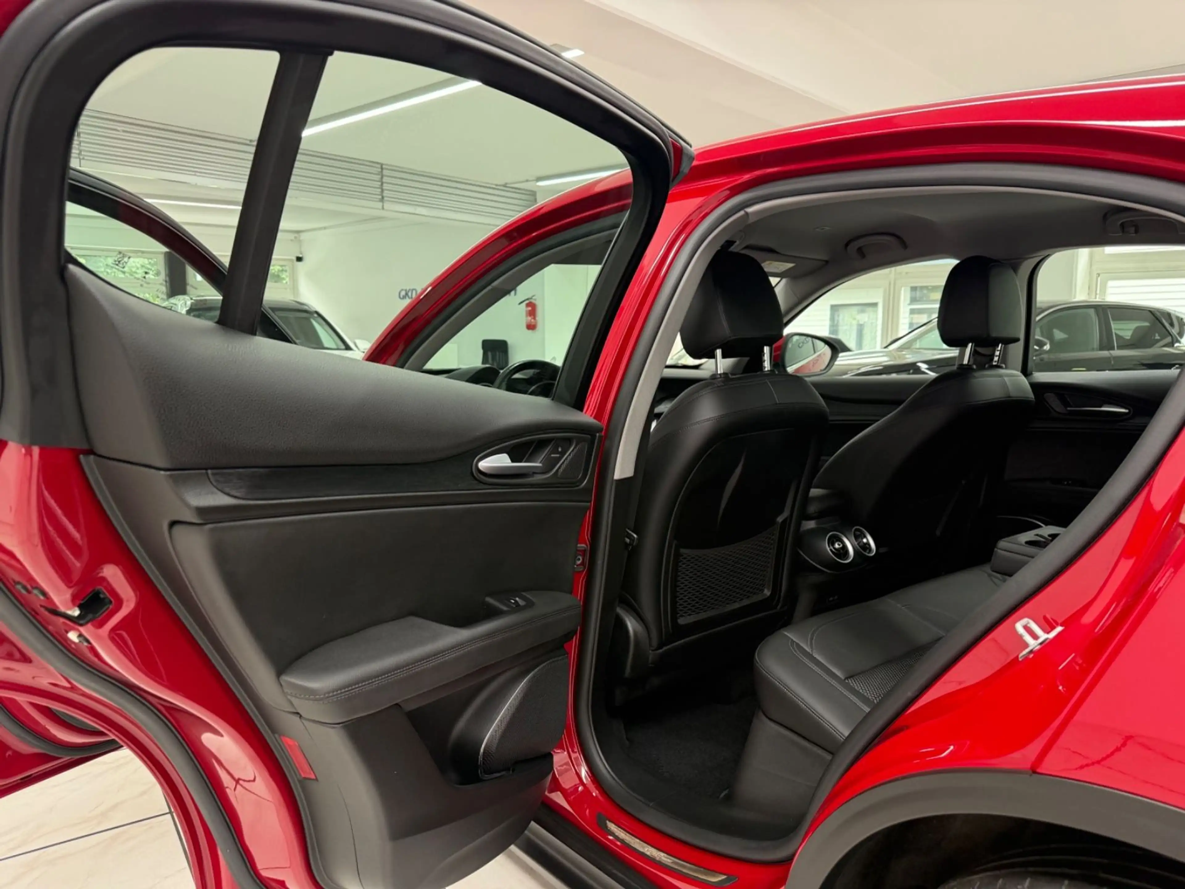 Alfa Romeo Stelvio Super Q4 AWD*ACC*Bi-Xenon*Memory*Kamera* — photo 7