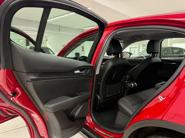 Alfa Romeo Stelvio view 7