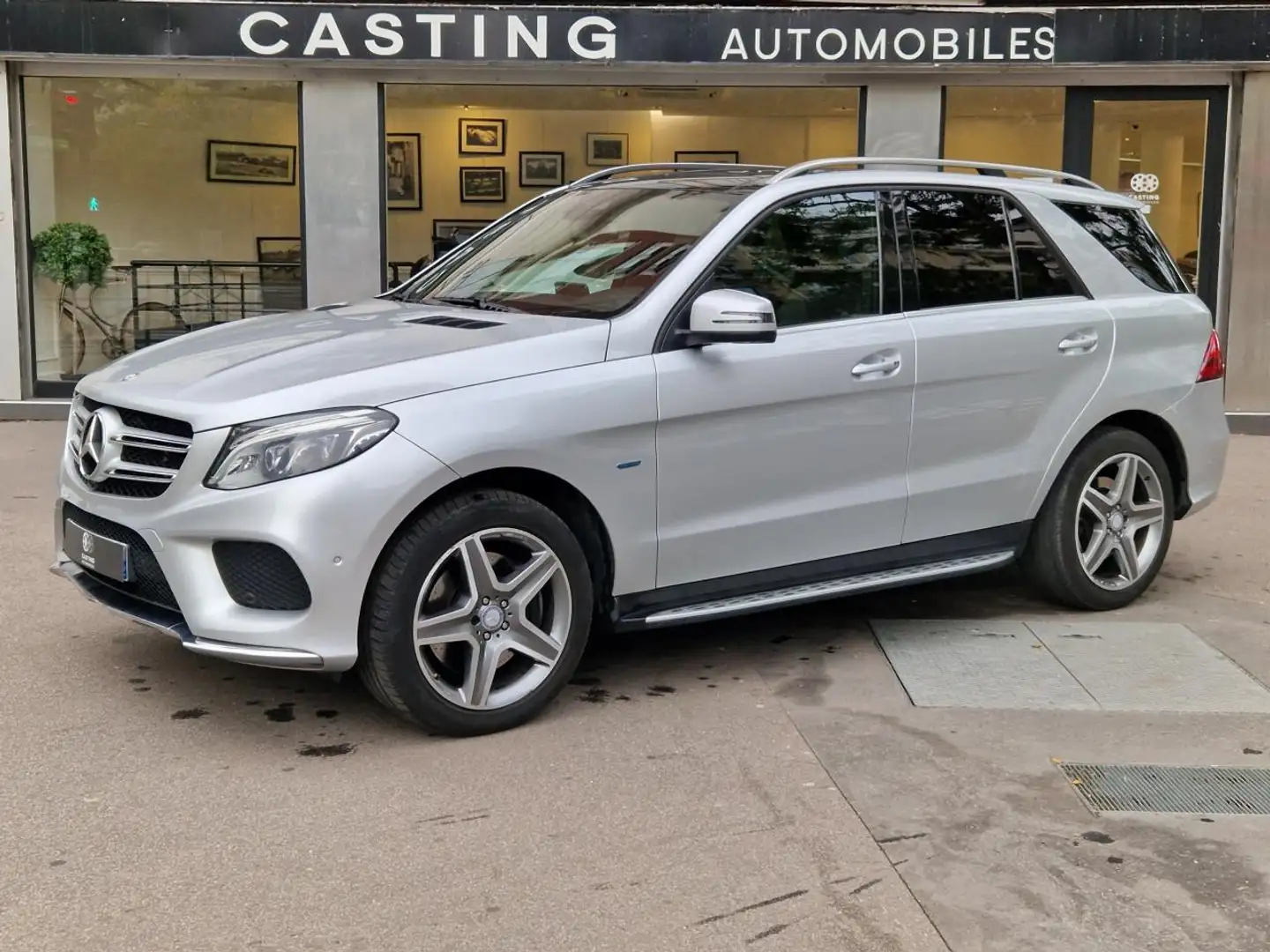 Mercedes-Benz G 500 E SPORTLINE 4MATIC 7G-TRONIC PLUS Šedá - 2