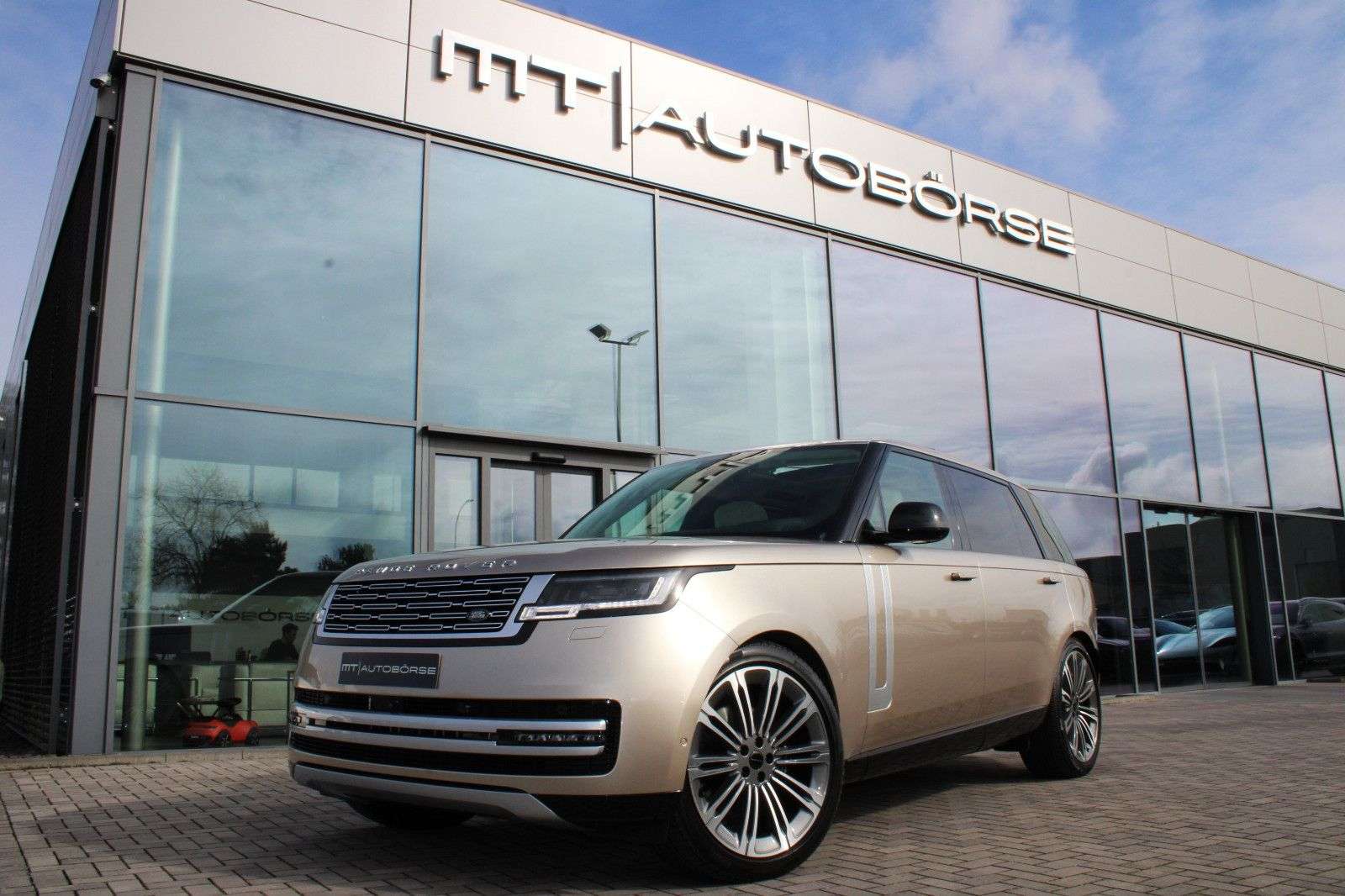 Second hand Land Rover Range Rover 3.0