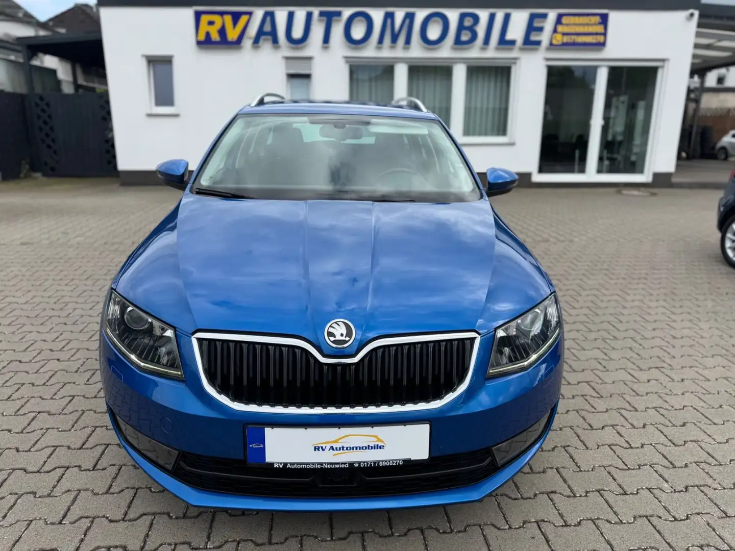 Skoda Octavia Combi Elegance Blau - 1
