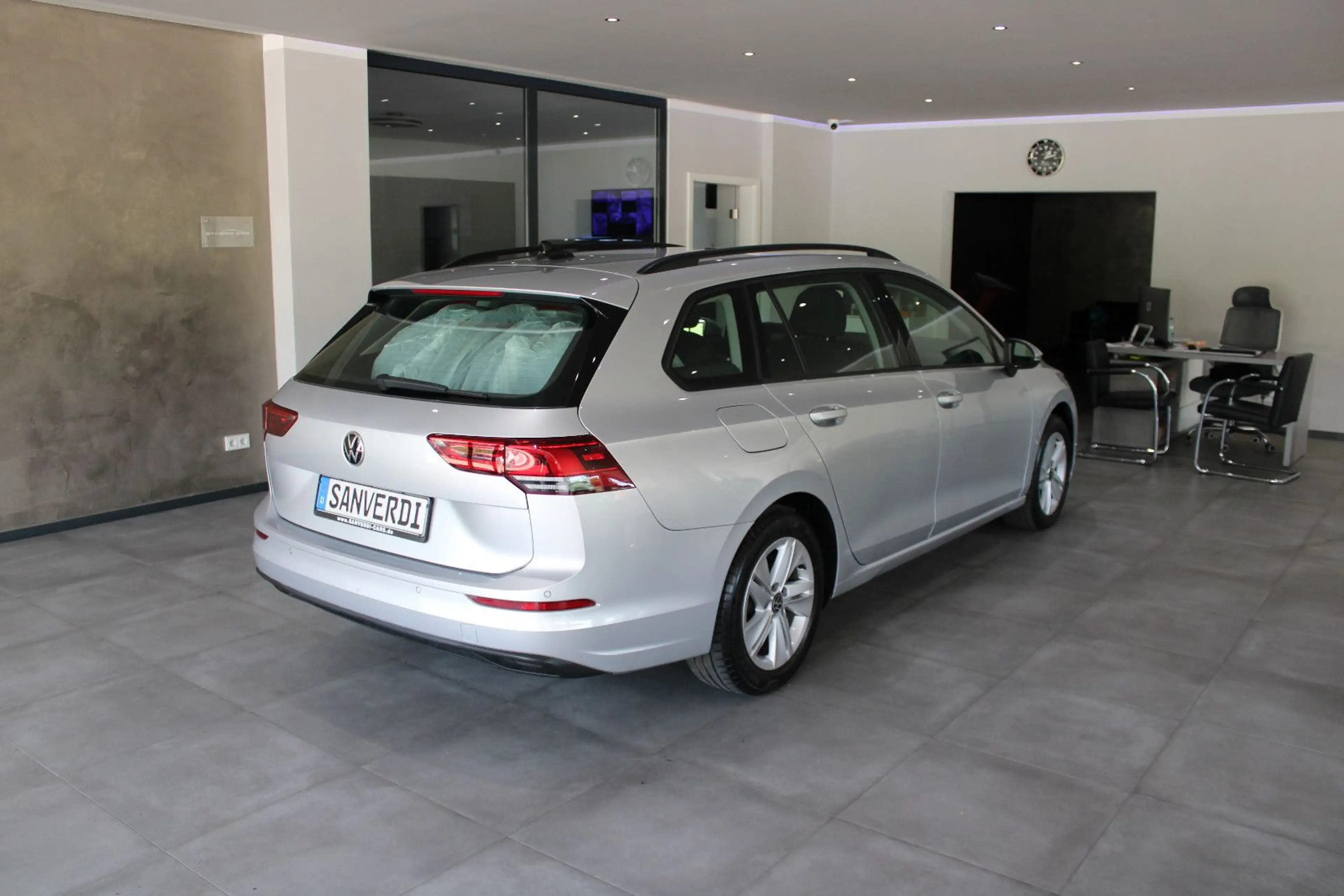 Volkswagen Golf 2.0 TDI SCR DSG LIFE SPORTPAKET LED RFK ACC — photo 14