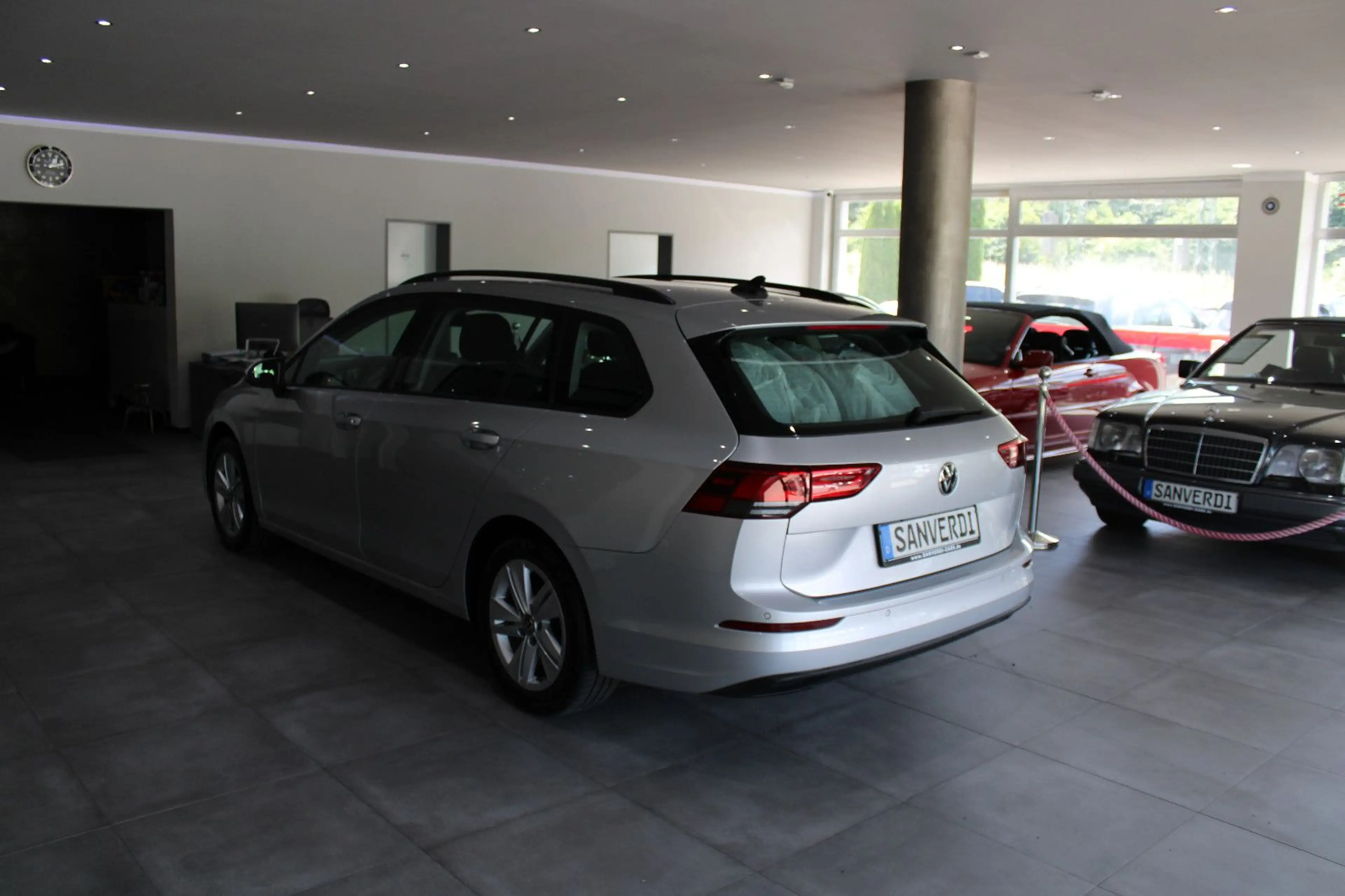 Volkswagen Golf 2.0 TDI SCR DSG LIFE SPORTPAKET LED RFK ACC — photo 15