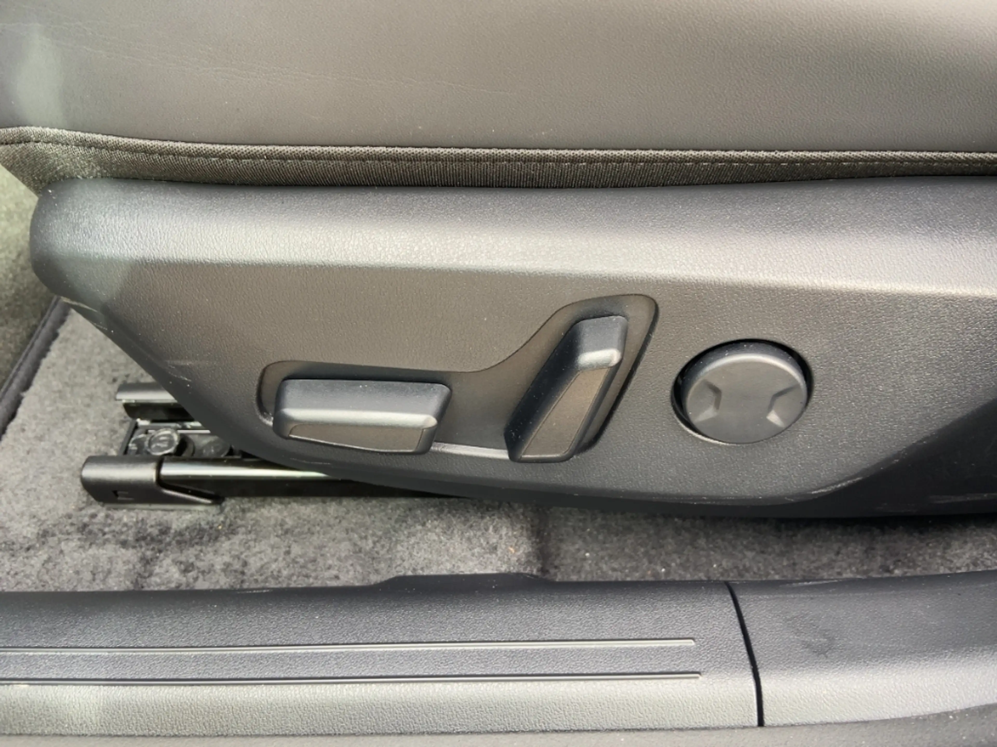 Kia EV4 150 kW Earth GLASDACH/360 KAMERA/HARMAN KARDON/WÄR — photo 25