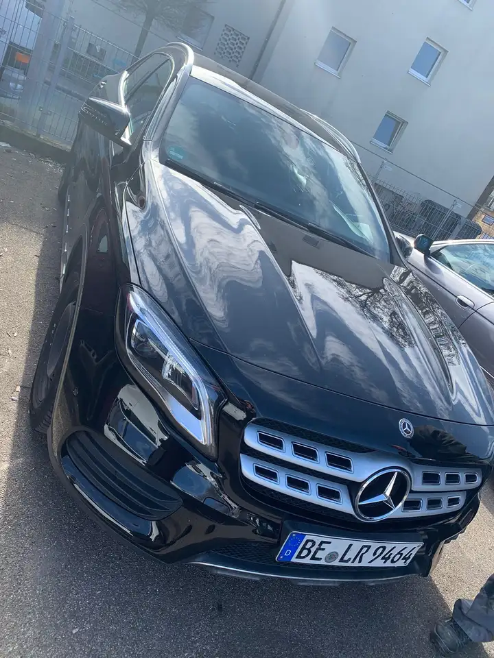Mercedes-Benz GLA 180