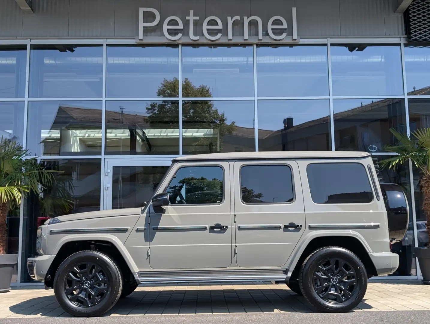 Mercedes-Benz G 450 d Grijs - 2