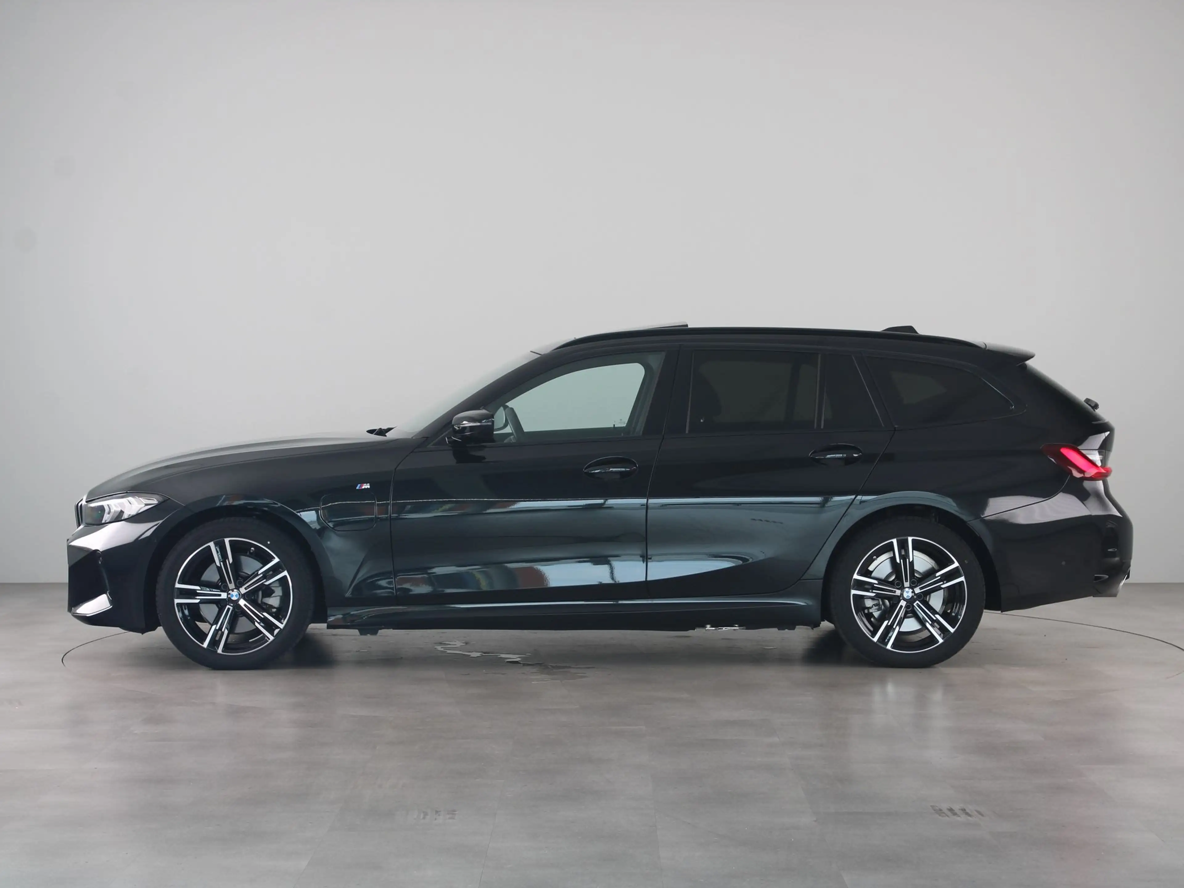 BMW 330 3 Serie 330e Touring M-Sport | Trekhaak | Panorama — photo 11