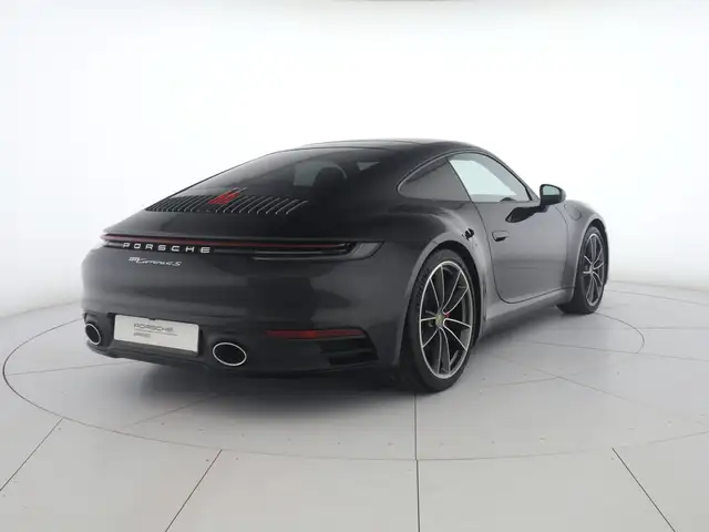 Porsche 992 view 2