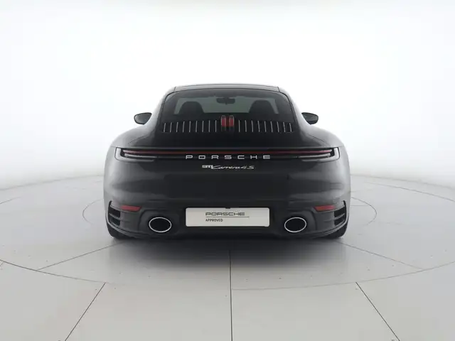 Porsche 992 view 4