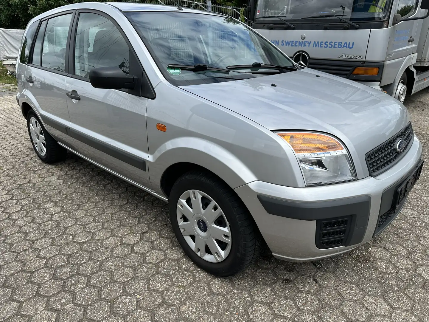 Ford Fusion Style Silver - 2
