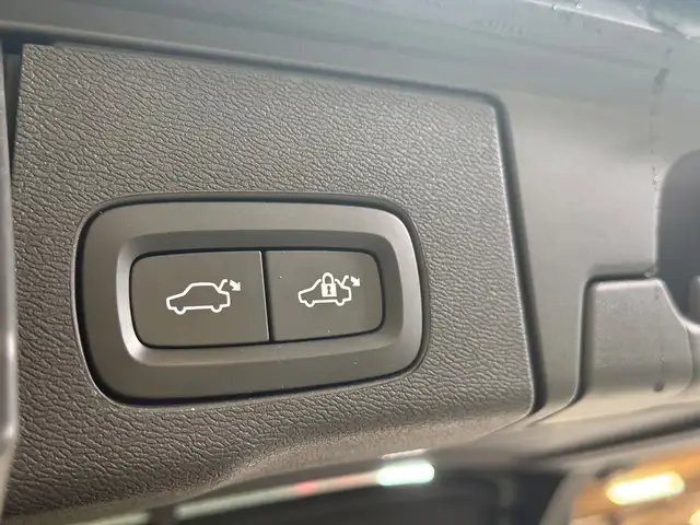Volvo XC60 view 11