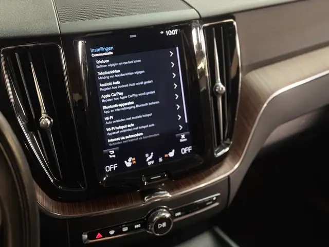 Volvo XC60 view 26