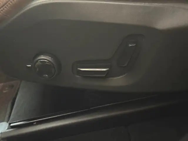 Volvo XC60 view 18