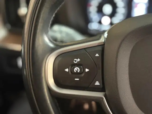 Volvo XC60 view 27