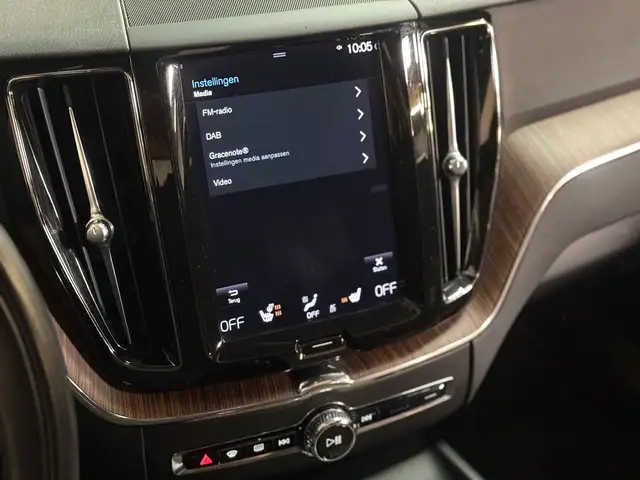 Volvo XC60 view 24