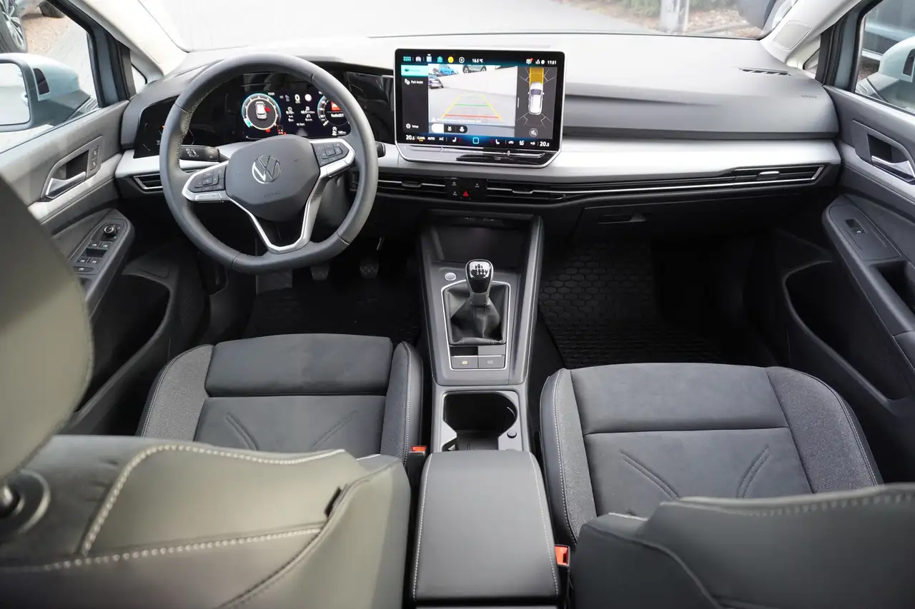 Volkswagen Golf VIII 1.5 TSI LED ACC Kamera AHK 14