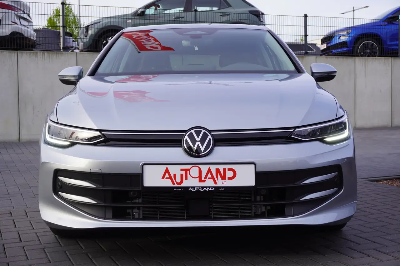 Volkswagen Golf VIII 1.5 TSI LED ACC Kamera AHK 7