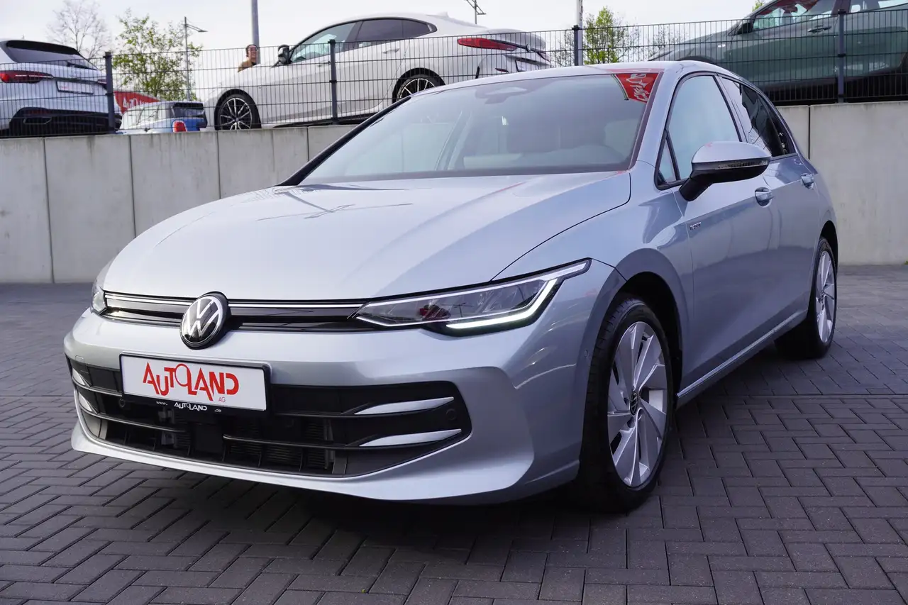 Volkswagen Golf VIII 1.5 TSI LED ACC Kamera AHK 2