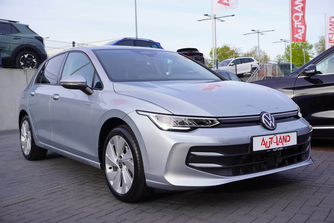 Volkswagen Golf VIII 1.5 TSI LED ACC Kamera AHK 6