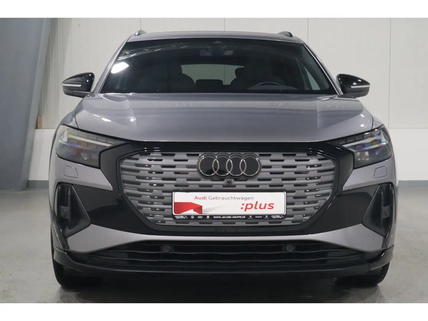 Audi Q4 e-tron Grau - 2