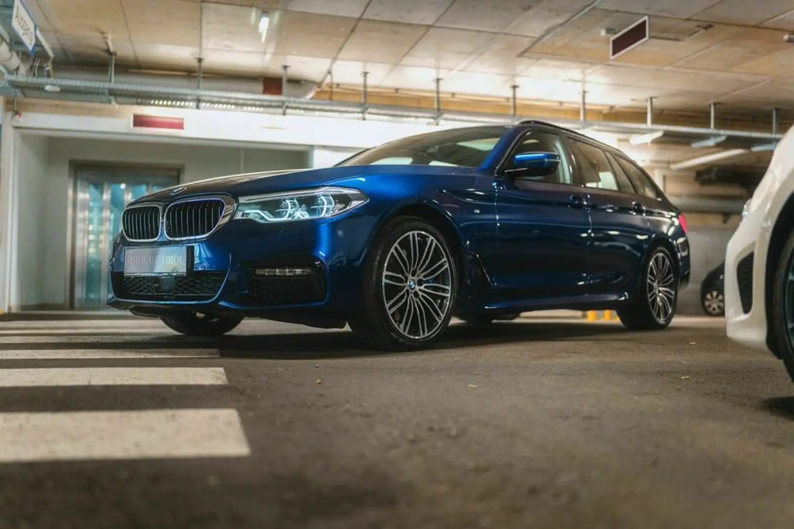 BMW 540 i xDrive M Sport Bleu - 1