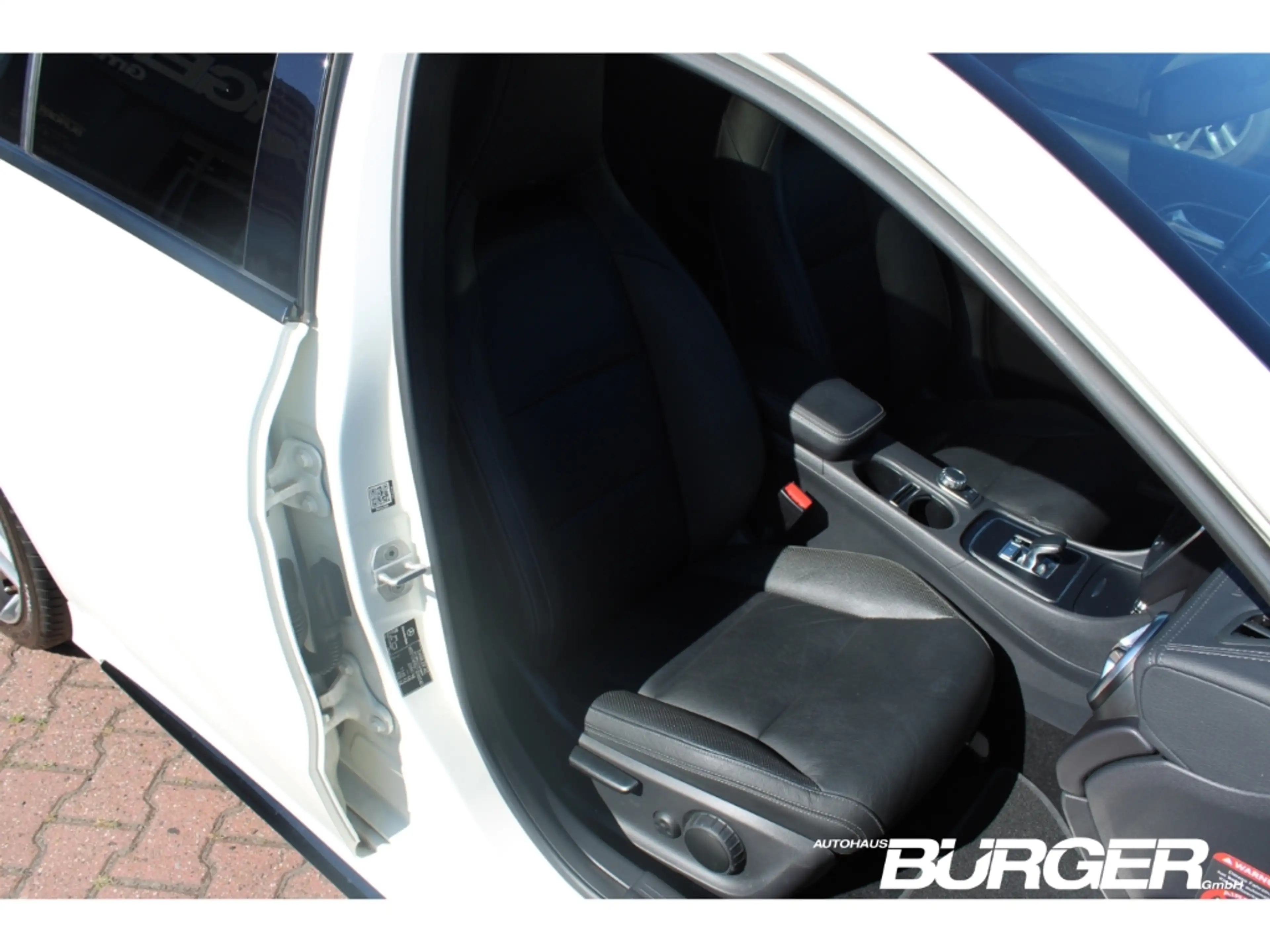 Mercedes-Benz A 45 AMG 4Matic ACC Pano Leder SithHZG Bi Xenon Night Paket — photo 12